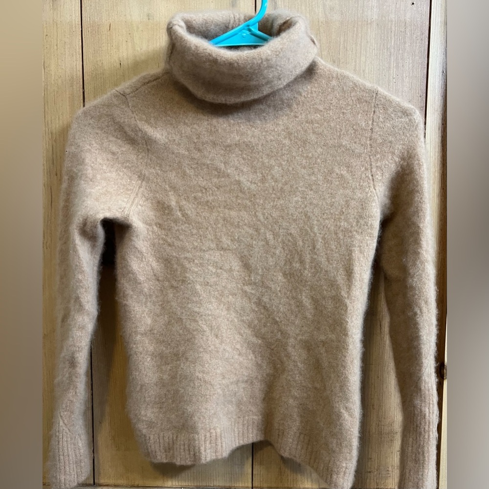 Cashmere Clouds Turtleneck￼ Sweater 100% Cashmere